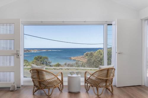 Boat Harbour House | Waves at Boat Harbour, 65 Kingsley Dr - stunning house, fantastic waterviews and dog friendly