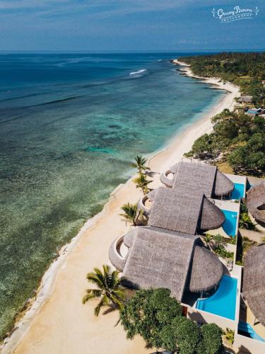 Port Vila Villa | Waves at Surfside