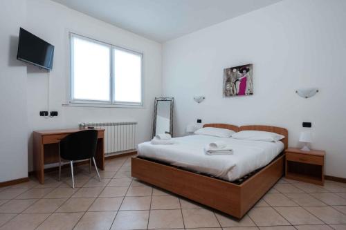 Lipomo House | Wayco Rooms