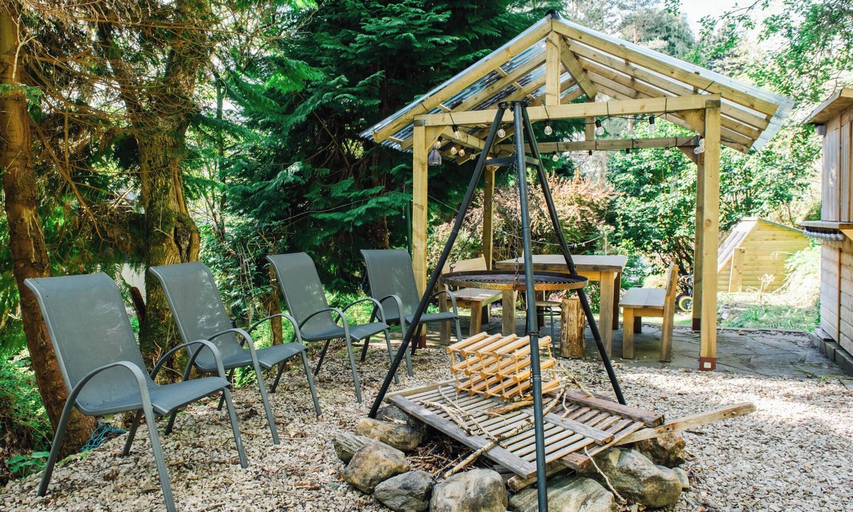 Drumnadrochit House | Wayside Bothy by Interhome