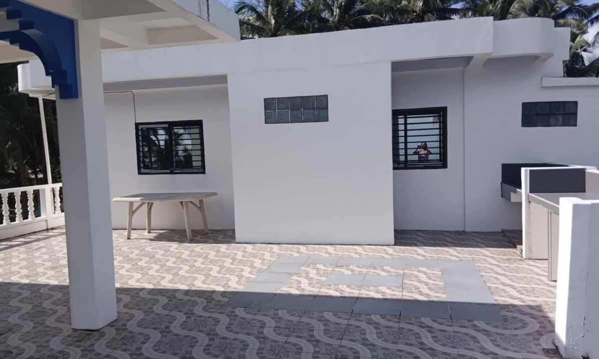 Northern Samar Province Apartment | We are directly on the beach with 50 meters of frontage and beautiful sunsets