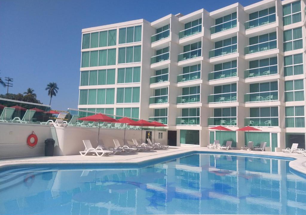 Hornos Hotel | We Hotel Acapulco