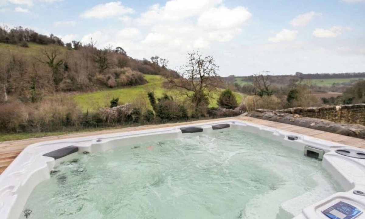 Combe Hay Villa | Week Farm Manor: Exceptional Manor House Stay for Families & Friends