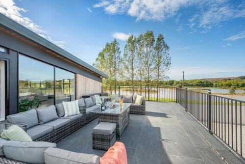 Pancrasweek House | Weekstone Waterside Barn