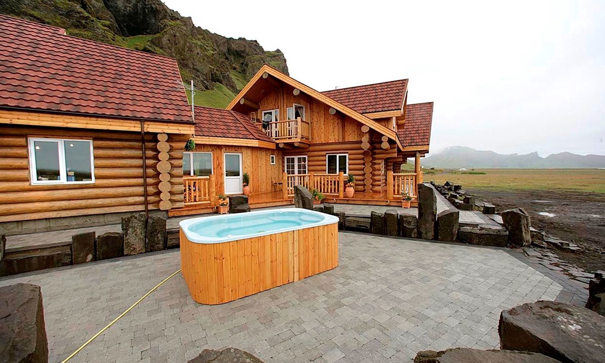 Eyvindarholar Hotel | Welcome Lambafell