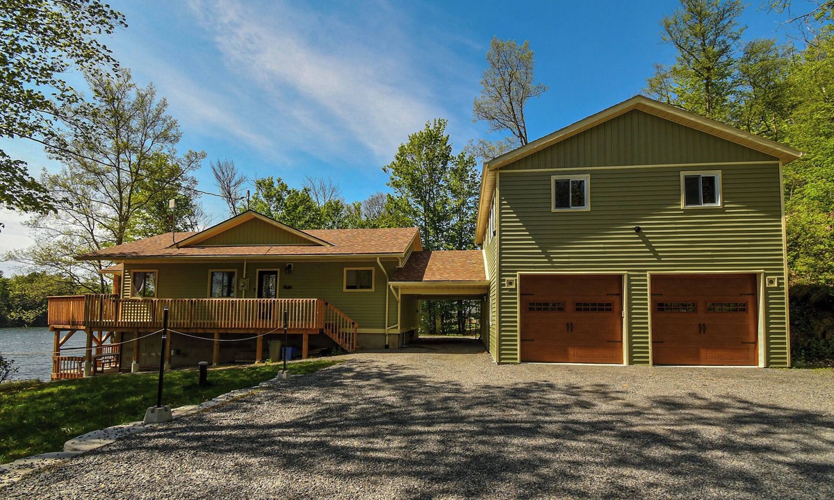 Frontenac Cottage | Welcome to fishing paradise Dog Lake!