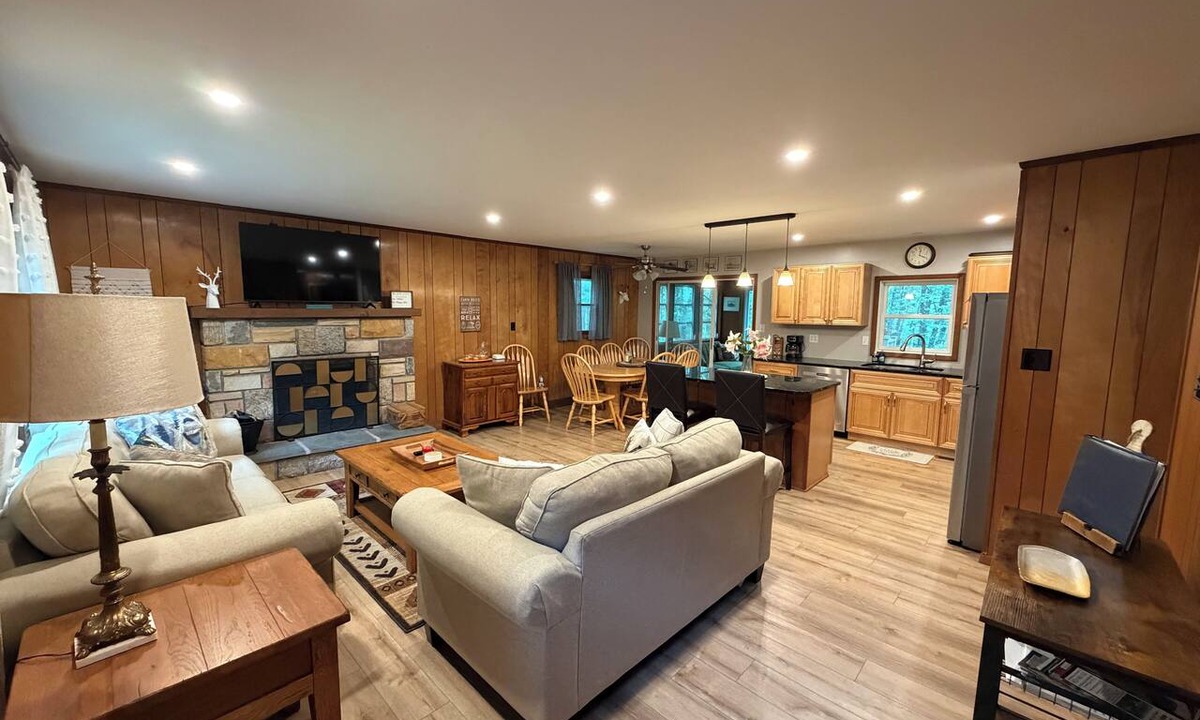 Pocono Lake House | Welcome to Laugh S’more Retreat! A newly renovated, Getaway in Arrowhead Lake.