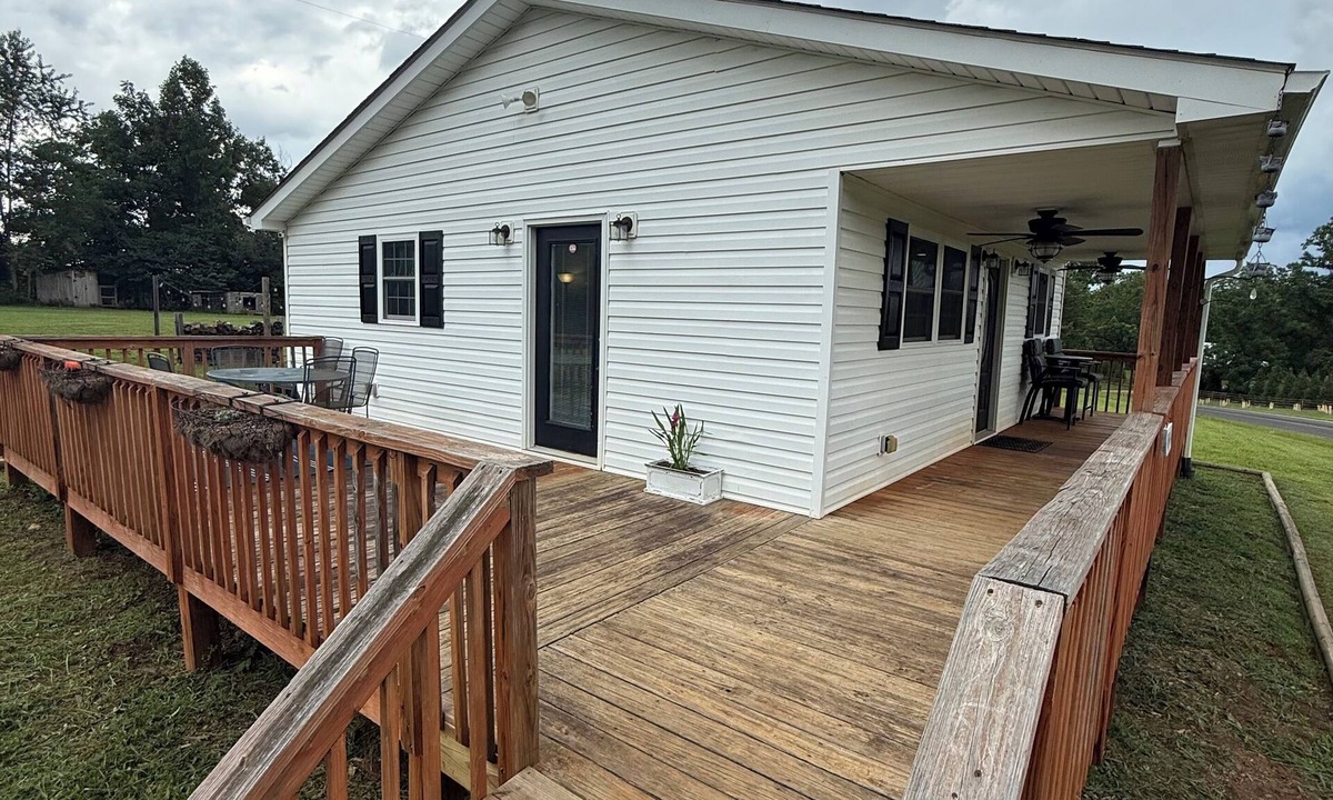 Pinnacle House | Welcome to Mountain View Farmhouse, your cozy retreat in Pinnacle, NC.