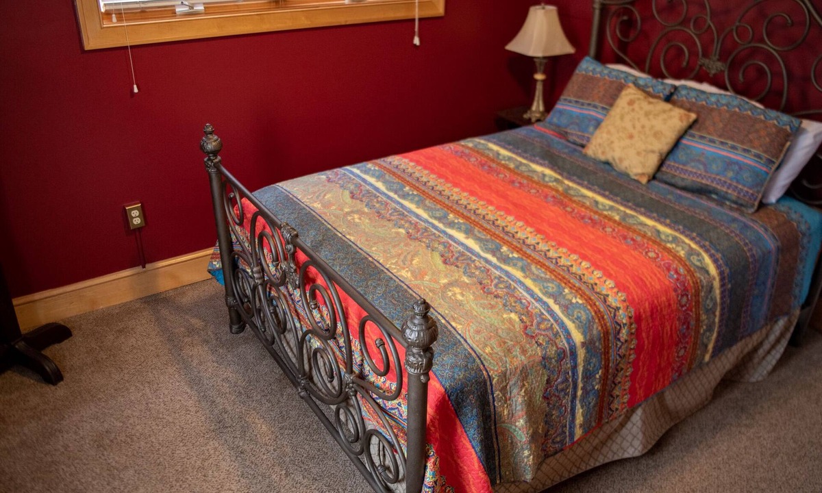 Sutton Bed & Breakfast | Welcome to the historic Elk River Hotel & Cafe! Located riverfront on the beautiful Elk River, and just 2 miles from I-79, you are moments away from all that the Sutton area has to offer. Guest in town to enjoy the gorgeous outdoor scenery and recrea