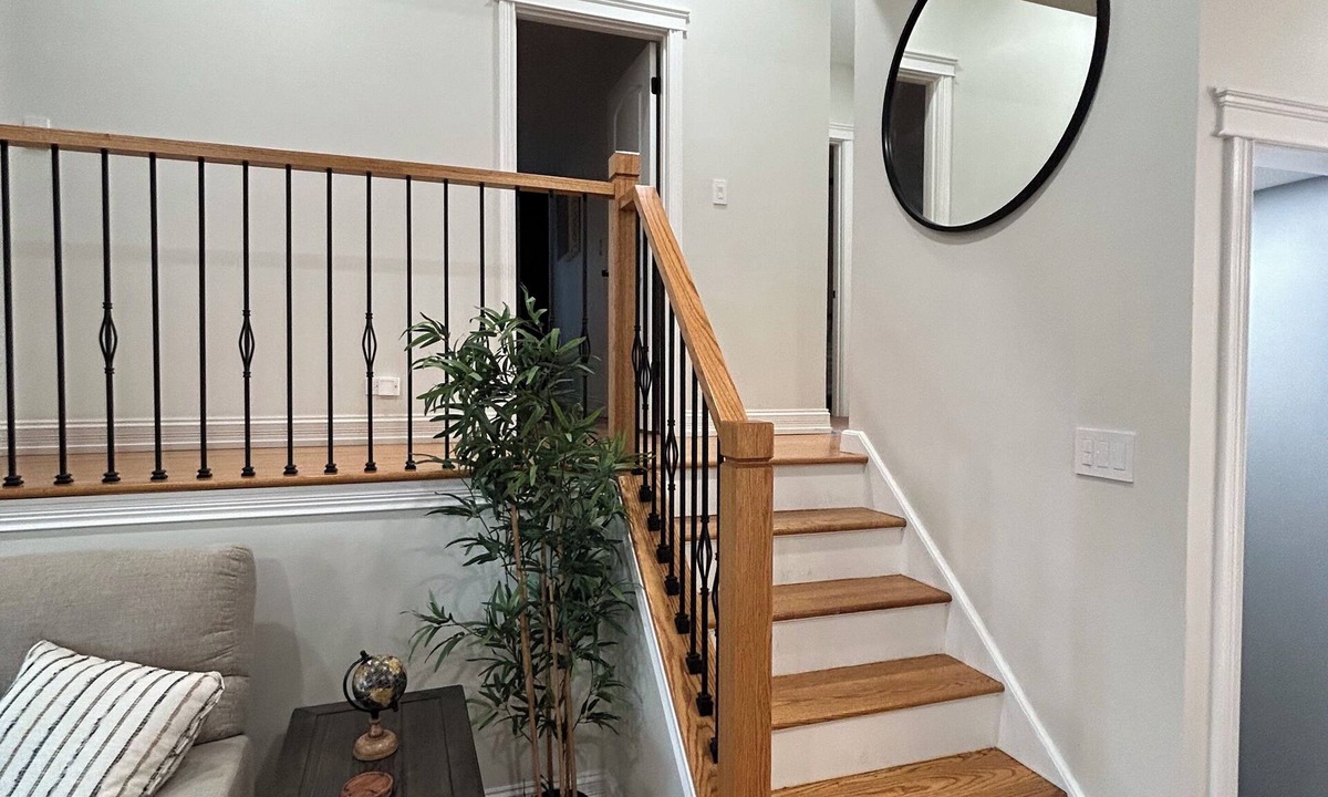 Des Plaines House | Welcome to your perfect getaway in our beautifully renovated home!