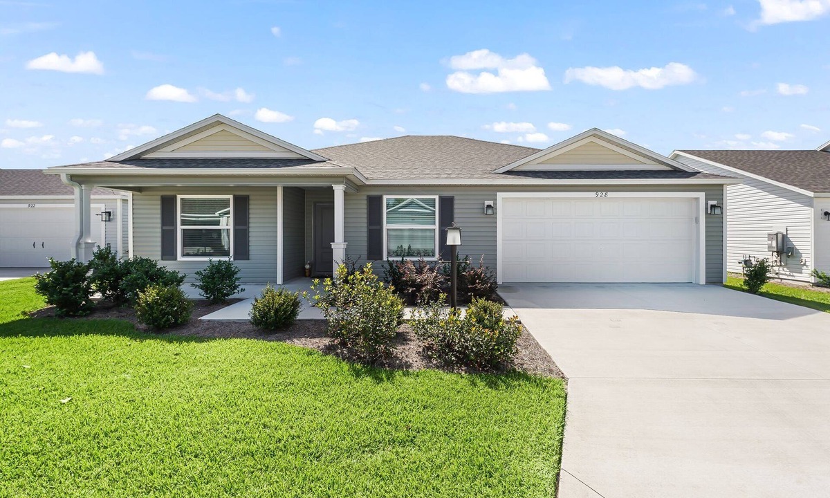 Okahumpka House | Welcome to Your Tranquil Retreat in the Village of Lake Denham!