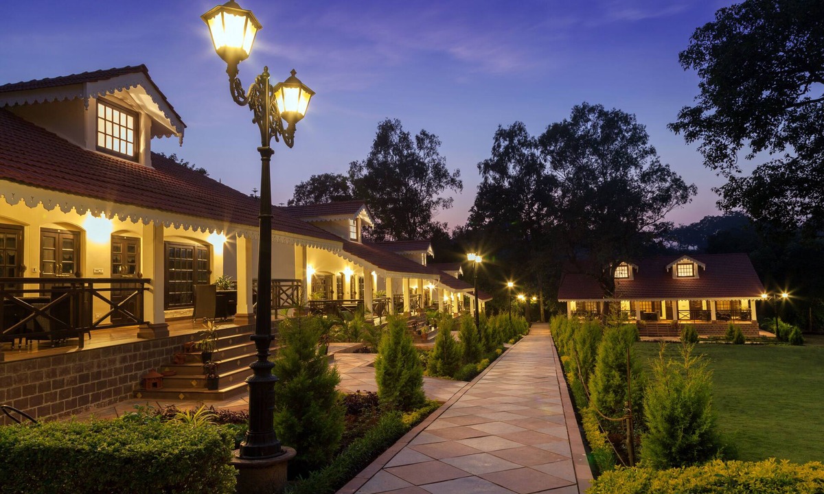 Pachmarhi Hotel | WelcomHeritage Golf View