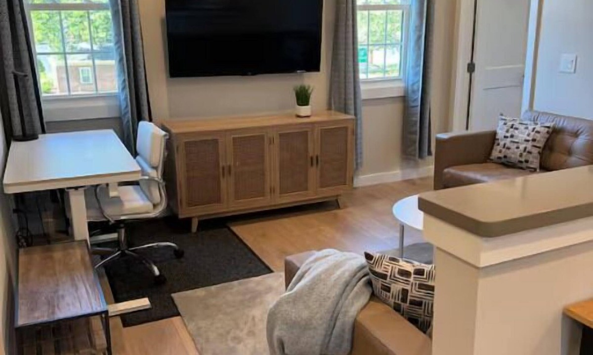 Yardville-Groveville Apartment | Welcoming 2-bedroom 1-bathroom apartment with central AC in Hamilton Township