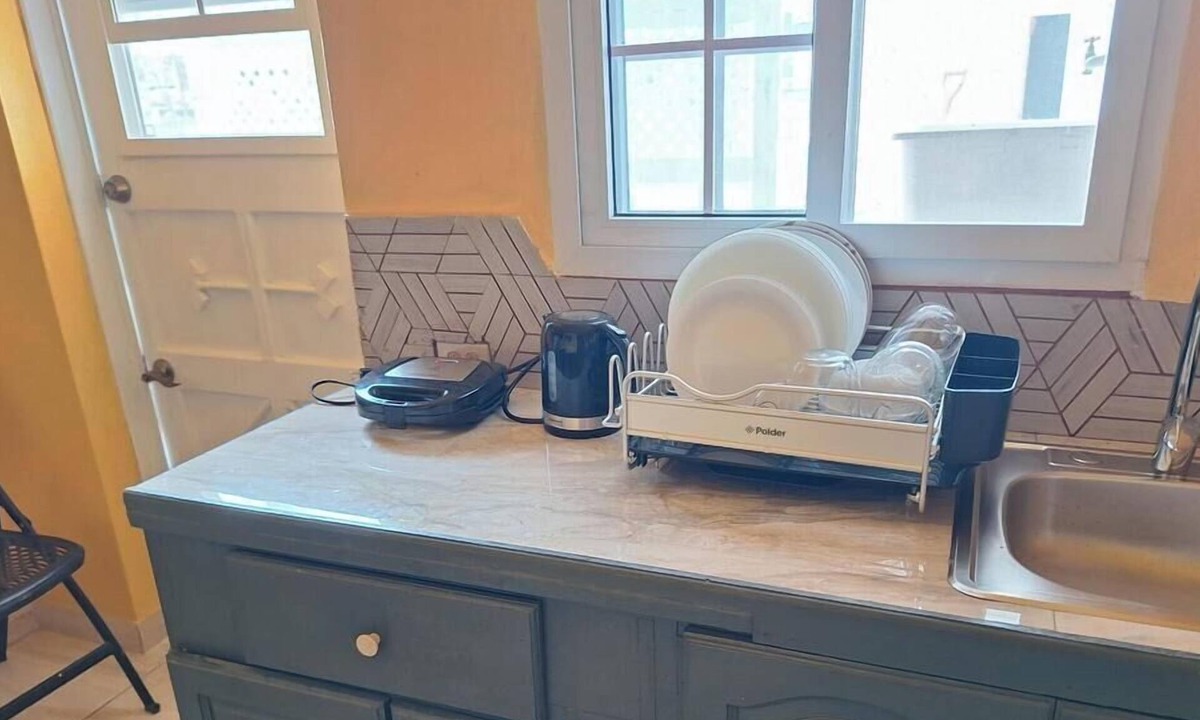 Husbands Apartment | Welcoming apartment with AC in the heart of Oxnards
