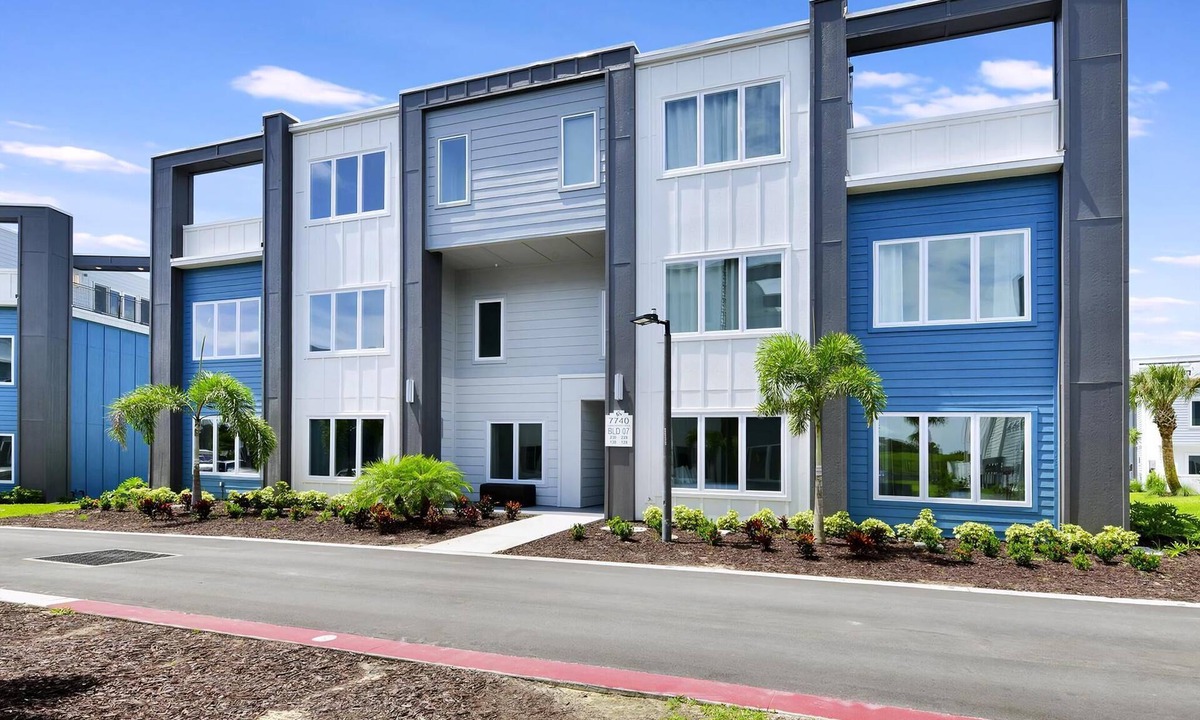 Reunion Hotel | Welcoming Condo near Disney with Resort & Waterpark Access - B7-230