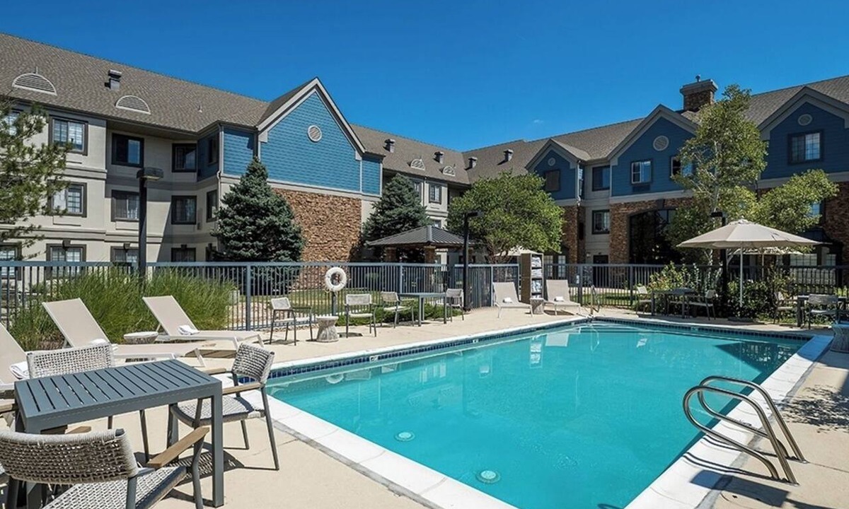 Acres Green Hotel | Welcoming Suite Perfect for Family Near Park Meadows | Free Breakfast