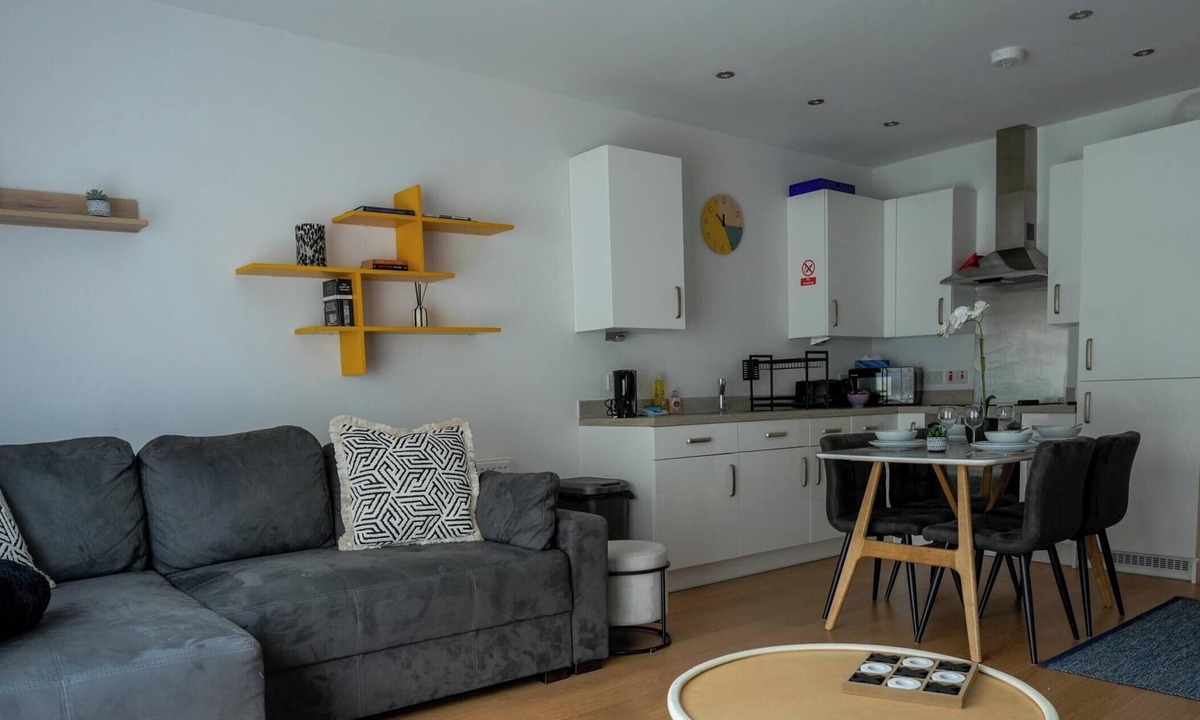 Niddrie House | Welcoming Two-Bedroom Edinburgh Home
