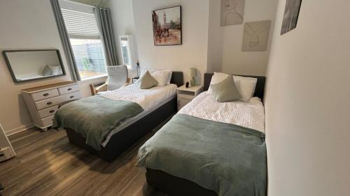 Trafford Apartment | Well-equipped studio apartment