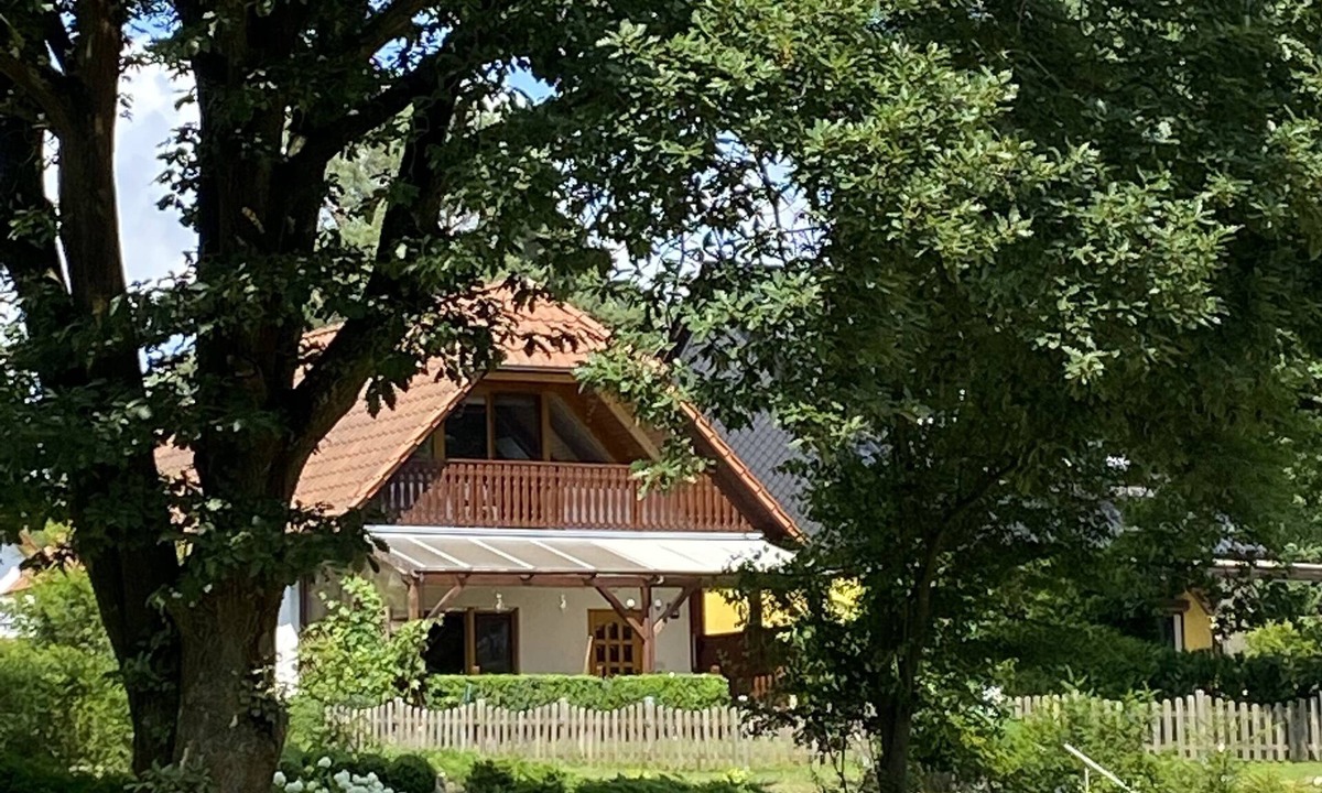 Muritz House | Well-kept vacation home, unobstructed lake view/view of the countryside, 90 m to Fleesensee