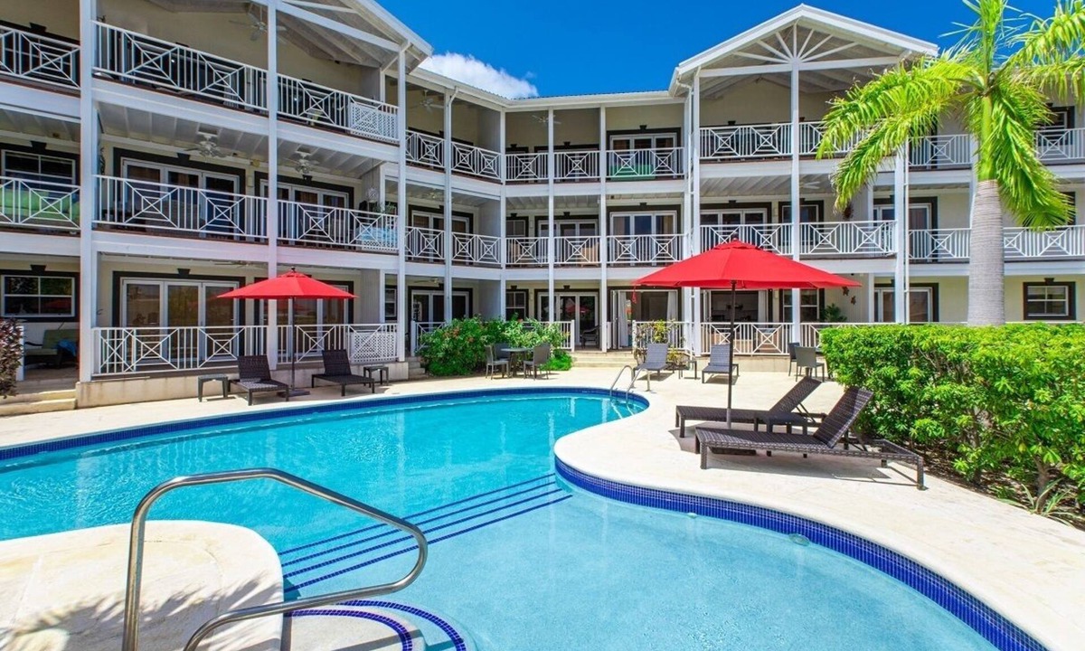 Weston Condo | West Coast, 3 Bedroom, Poolside Condo- Walking Distance to the Beach!