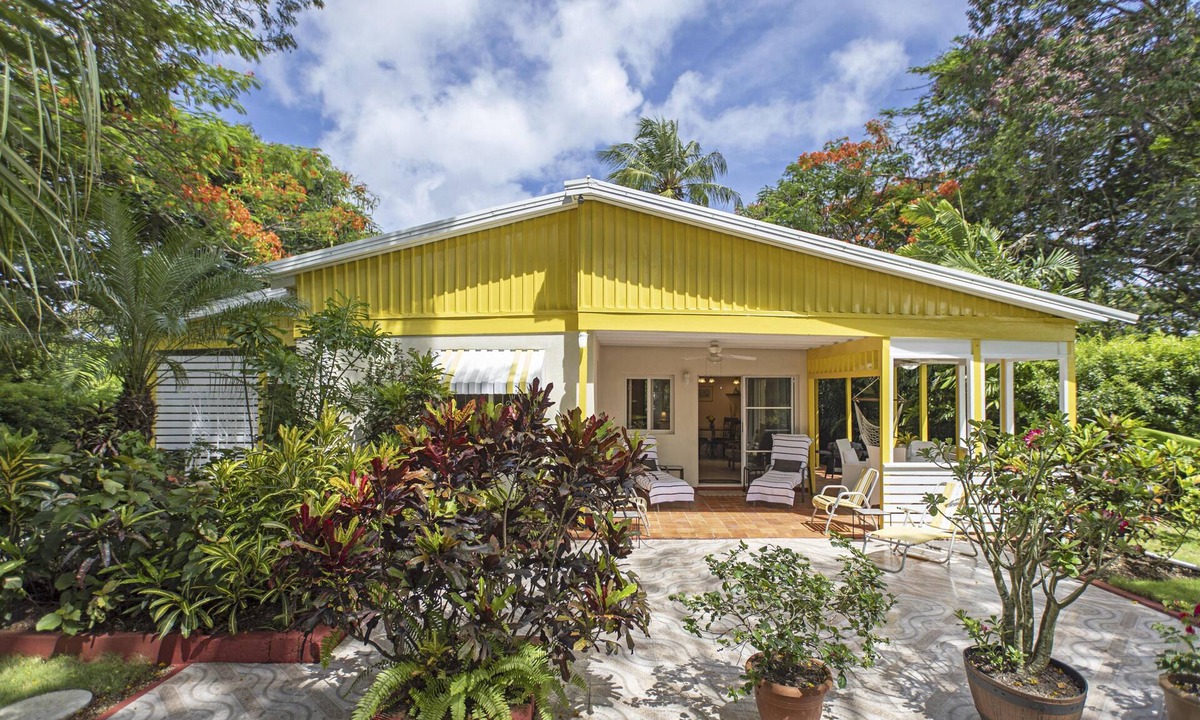 Gibbes Cottage | West Coast Charming 2-bedroom cottage in beautiful Gibbes area