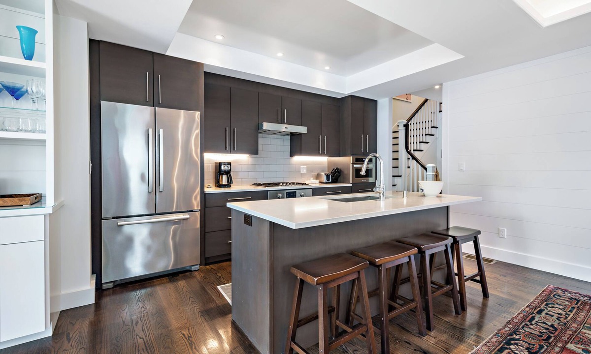Provincetown House | West End home comfortably sleeping 6 guests,