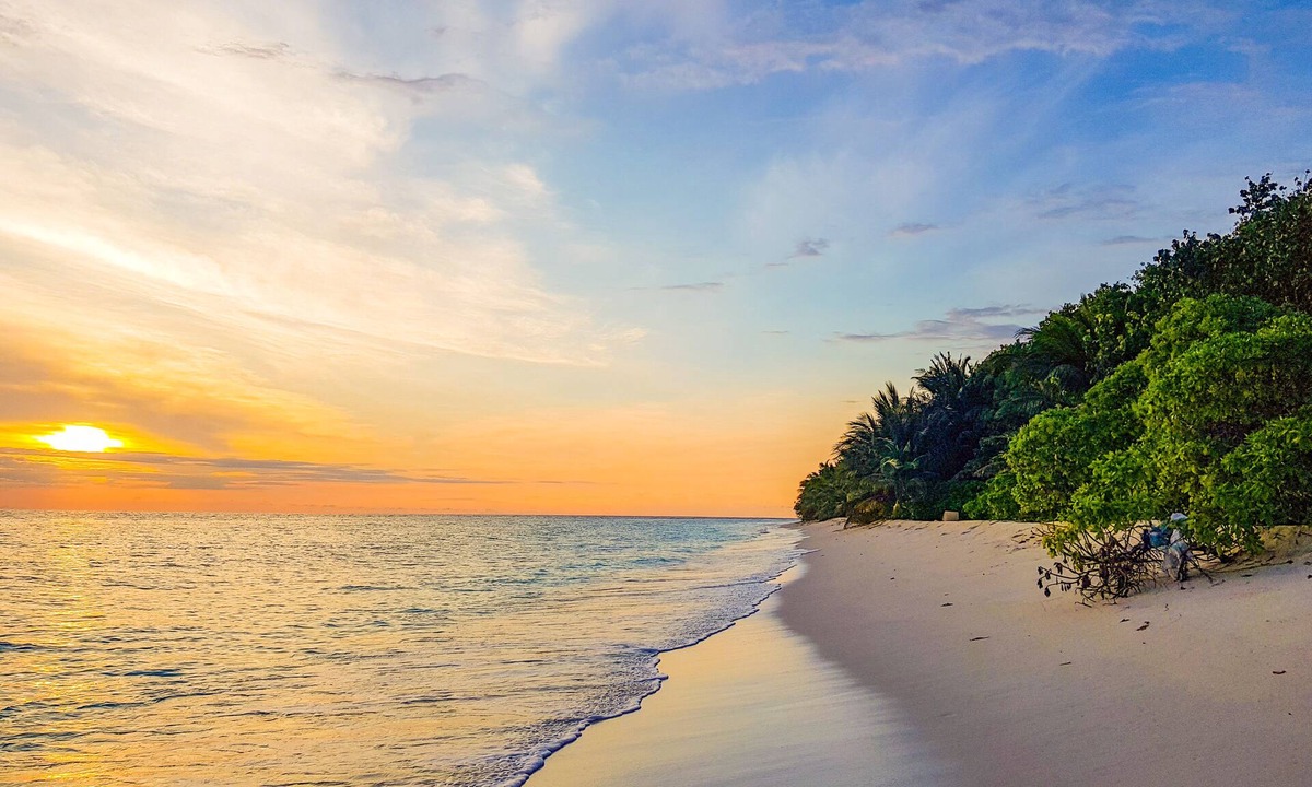 Ukulhas Hotel | West Sands