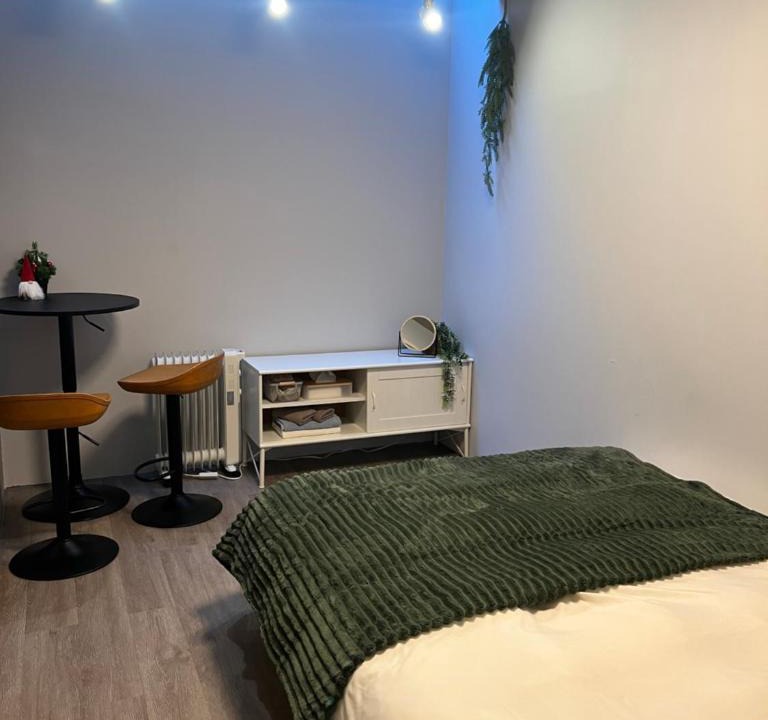 Nishi-Shinjuku Apartment | west16