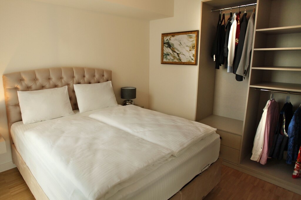 Bahnstadt Apartment | Westarkaden 2.4 | 100m² | Wifi | Netflix | Parking