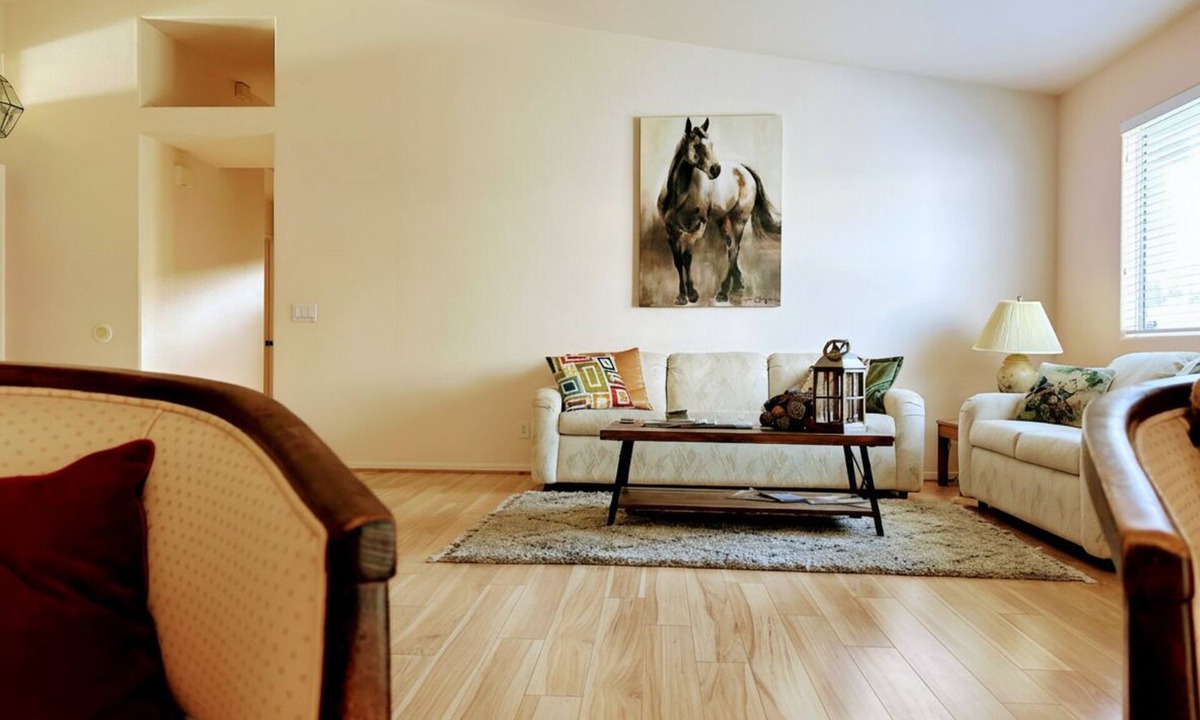 Hemet House | Western Horizon Home