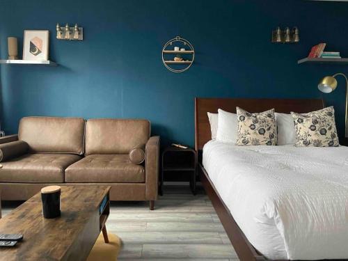 Holland Park Apartment | Westfield view flat