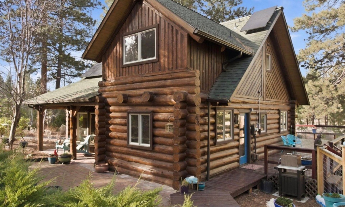 Century West Cabin | Westside Log Cabin - Your Basecamp for Adventure