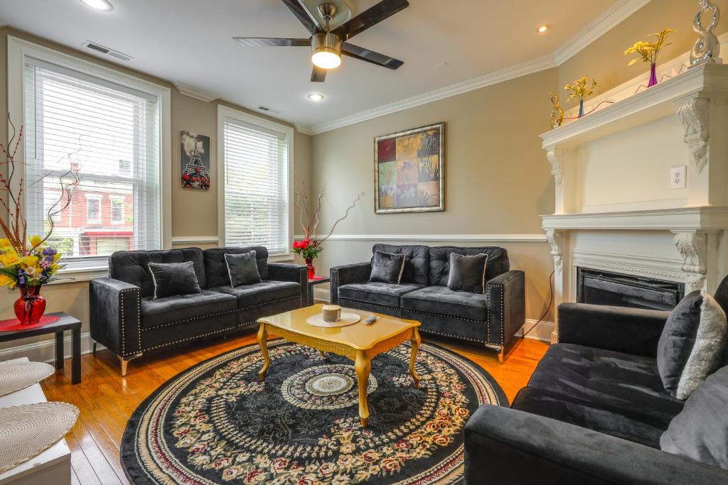 Bloomingdale Apartment | WFH in DC! Rowhouse Unit w/Office & Deck By HU