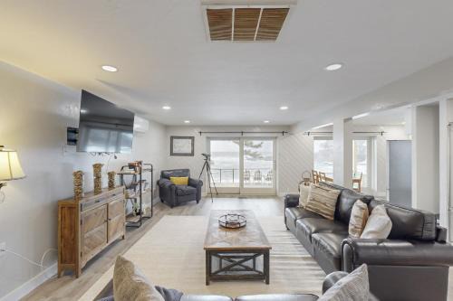 Depoe Bay House | Whale Watchers -Lower