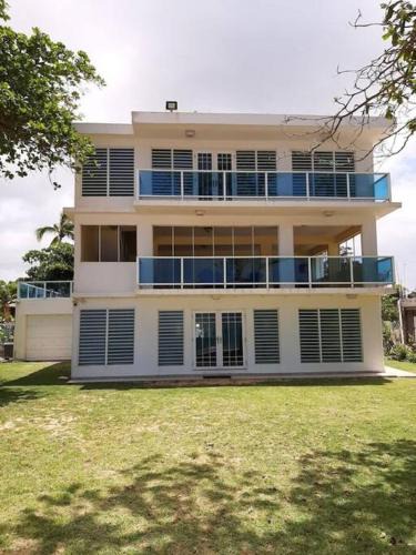 Playa Fortuna House | When we say Beach Front, we mean on the BEACH!