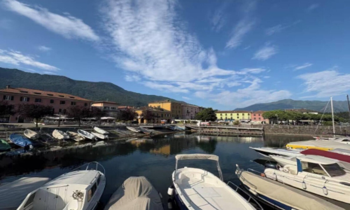 Colico Piano Apartment | Where Elegance Meets the Water’s Edge – A Lakefront Villa Retreat