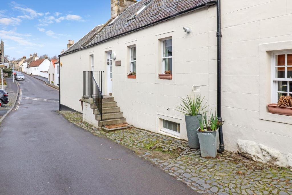Falkland House | Whinstone Holiday Home in Falkland - Sleeps 8