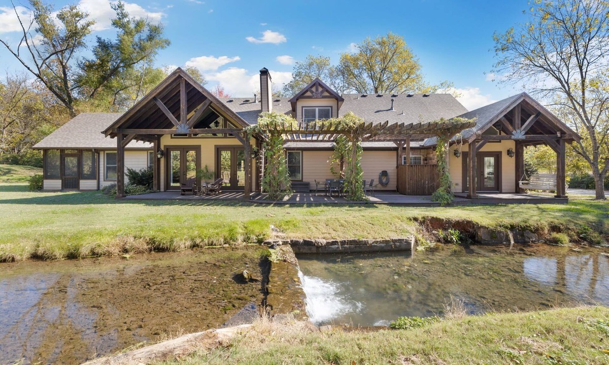 Springdale House | Whispering Brook-Outdoor oasis w/stream-Sleeps 16