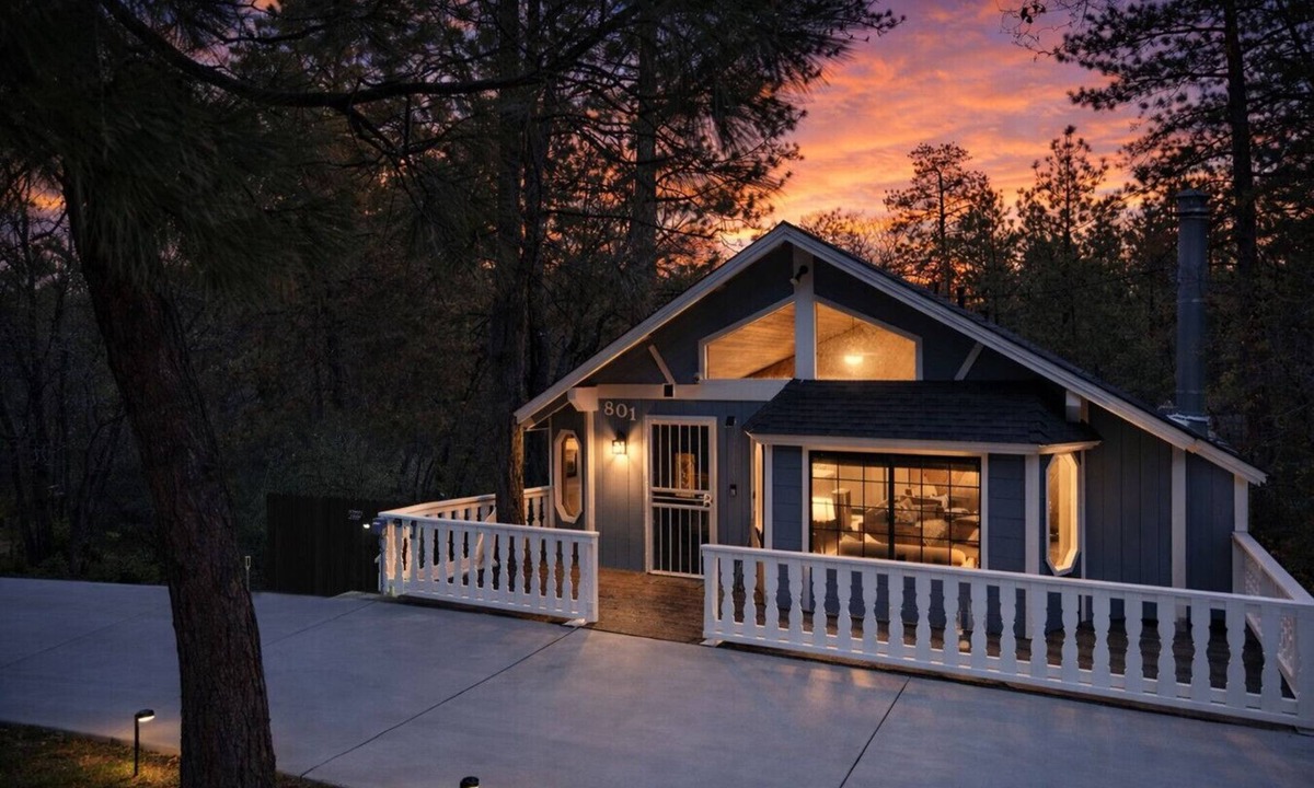 Sugarloaf House | Whispering Pines | EV Chrg, Near Trails, Dogs Ok!