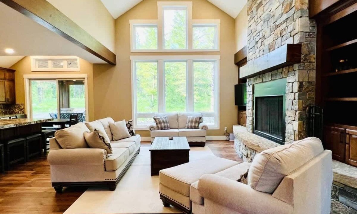 Lakeside House | Whispering Pines Forest Get Away