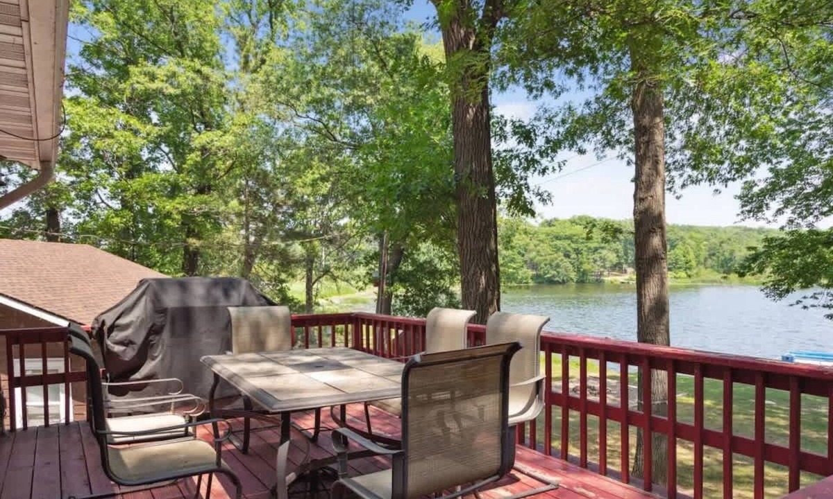 Spooner House | Whispering Pines Getaway on Spooner Lake