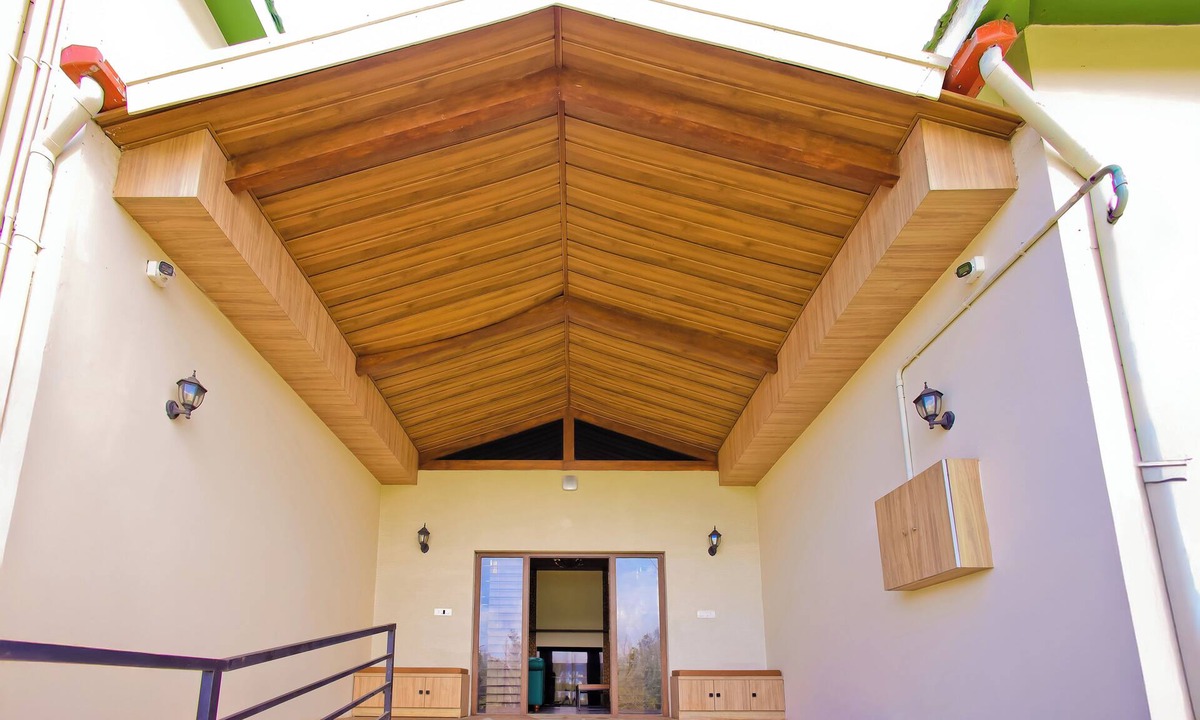West Mere Villa | Whispering Pines