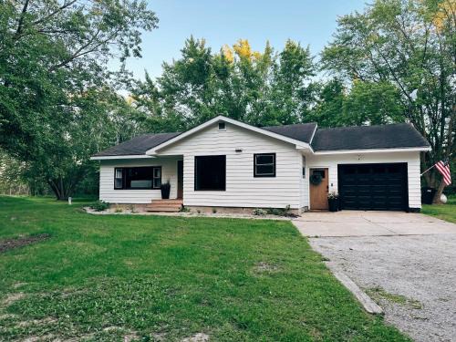 Warroad House | Whispering Pines