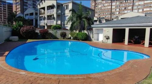 Durban Beachfront Apartment | Whispering Waves SummerSands