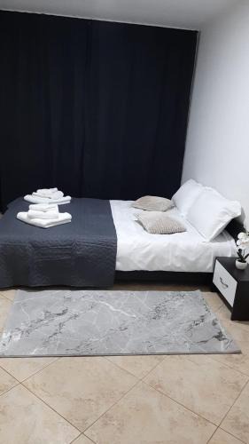 Barlad Apartment | White Apartment