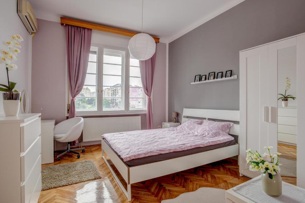 Slavija Apartment | White apartment