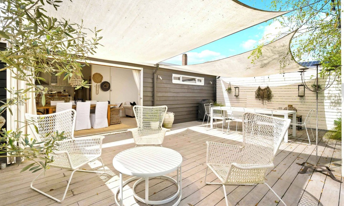 Glenroi House | 'White Birch' - Sophisticated 4 Bedroom Home