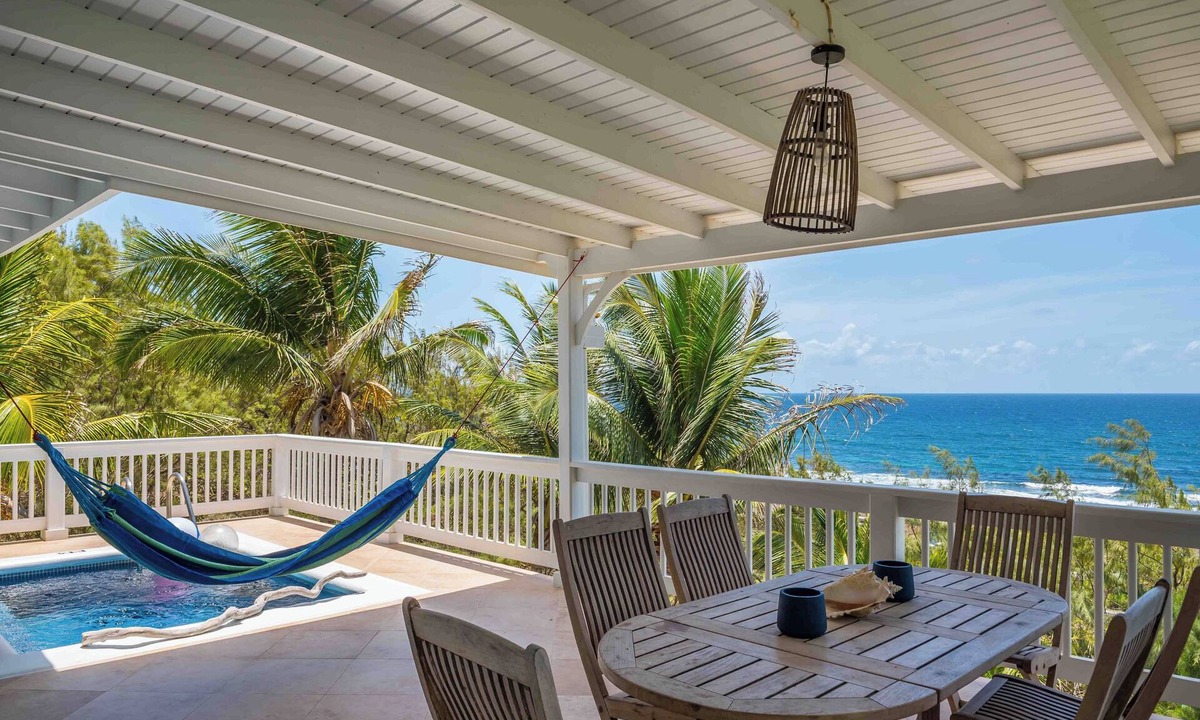 Atlantic Park Villa | White Caps