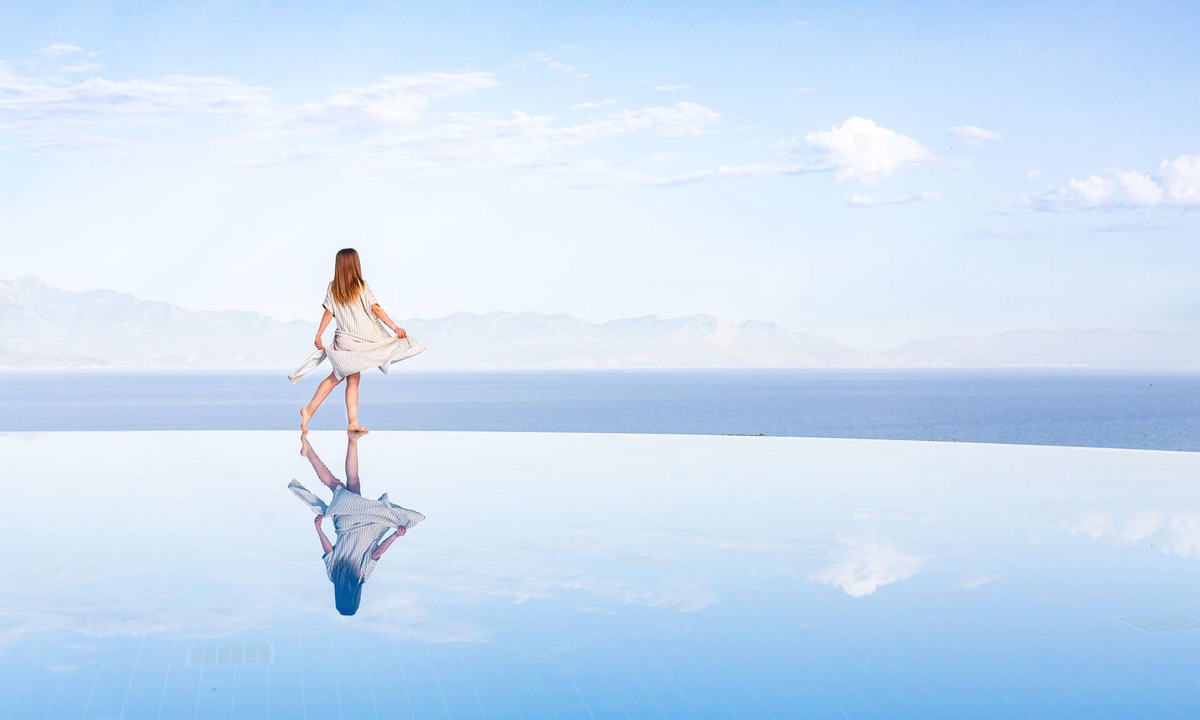 Aipeia Hotel | White Donkey Hotel