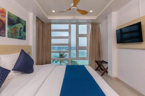 Hulhumale House | White Harp Beach